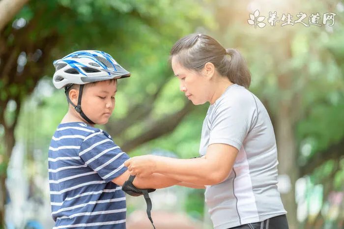 孩子对妈妈胸衣好奇怎么办