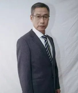 刘佩琦与神秘美女同回酒店，两人究竟是什么关系？
