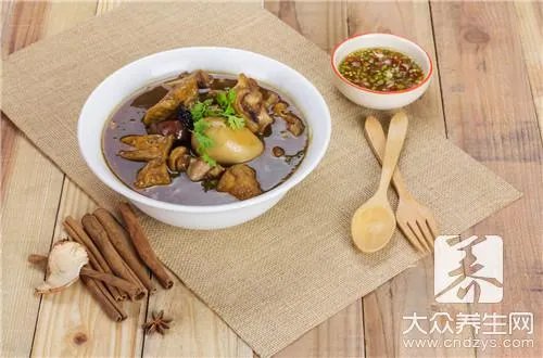 酸辣牛肚汤的做法是什么？