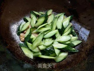黄瓜炒肉片