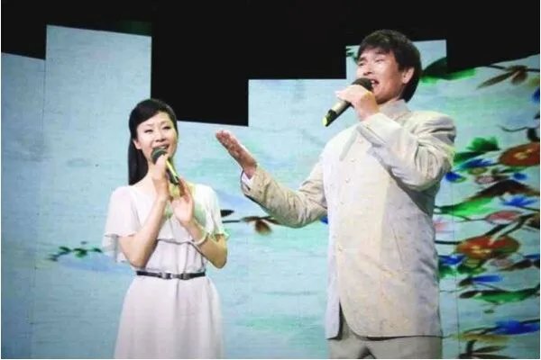 于文华和尹相杰他们两个到底合唱了多少个歌呢？