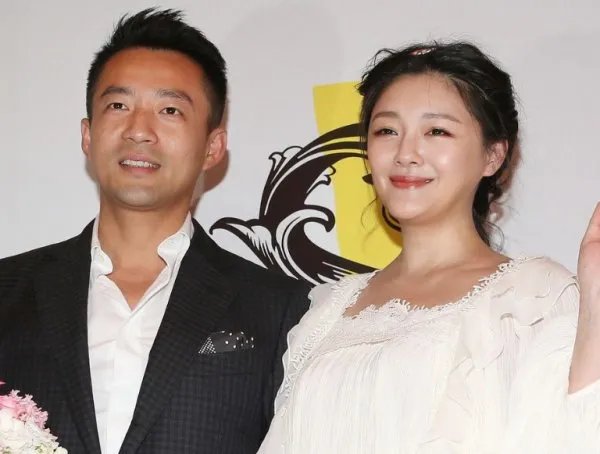 汪小菲儿子真的“惨”,负责烤肉给姐姐吃,连出镜的机会都没有,为什么?