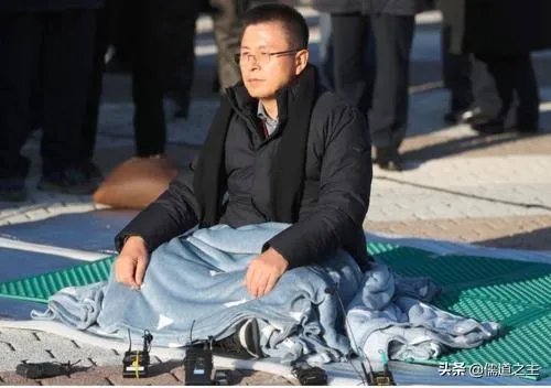 黄教安,最近为什么不出来闹了?他是彻底退出了吗?