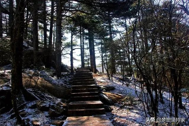 黄山三日游旅游攻略。尽量详细一些，谢谢？
