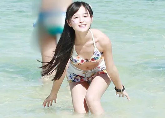 鞠婧祎比基尼照一览 鞠婧祎证件照清纯惊艳