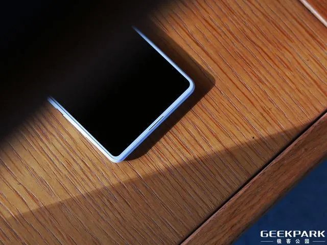如何评价小米MIX 2 unibody全陶瓷版?