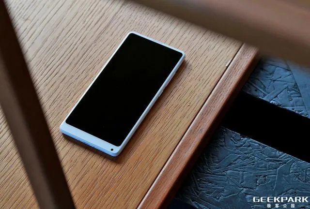 如何评价小米MIX 2 unibody全陶瓷版?