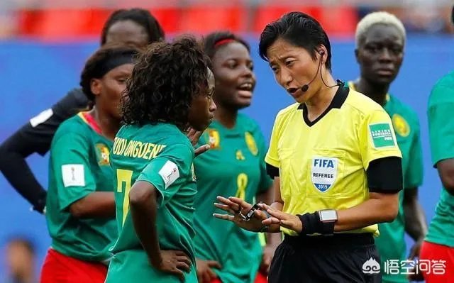 BBC解说员批评中国裁判秦亮:执法糟糕,失去了对比赛的控制,你怎么看?