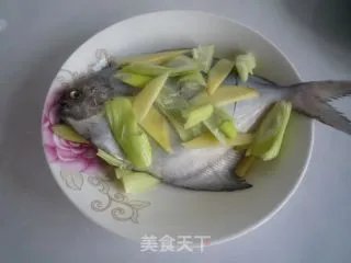 清蒸平鱼