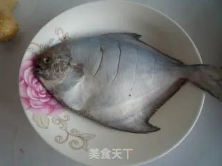 清蒸平鱼