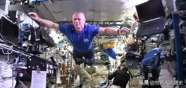 目前外太空中有人类的尸体吗？