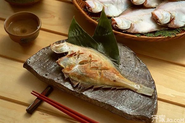 煎鱼不粘锅的方法 舌尖上的美食从这里开始