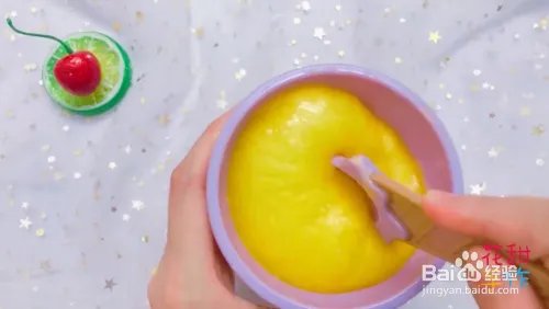 花甜手作制作胶水的视频