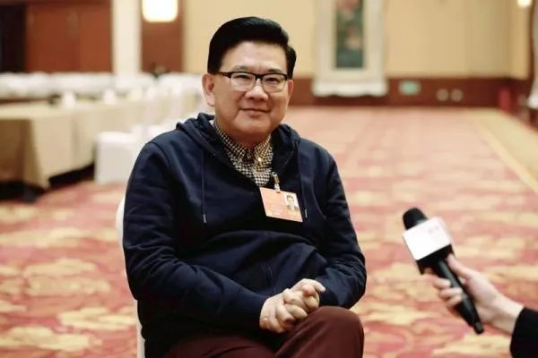 曹可凡老婆