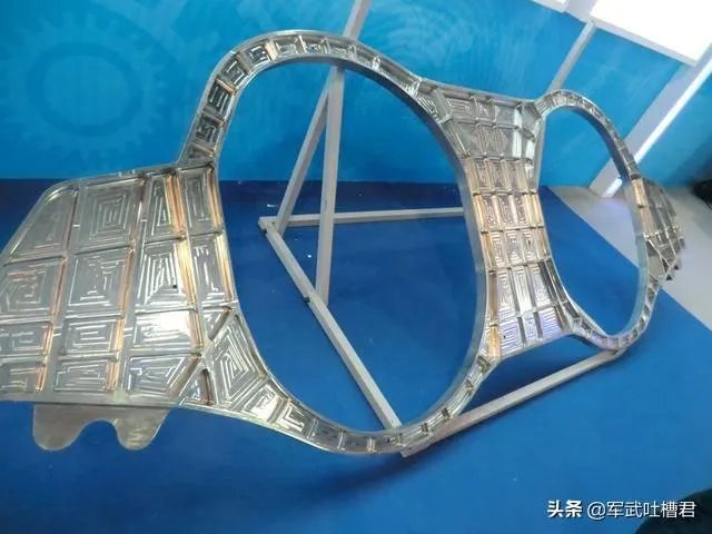 歼20隐身战斗机的生产成本是多少?