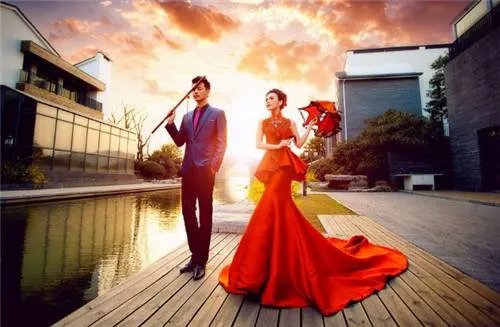 深圳婚纱摄影工作室哪家好 婚纱摄影价格是多少
