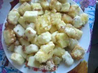 蒙餐必点的拔丝奶豆腐