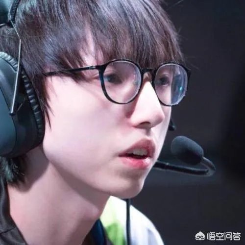 对RNG麻辣香锅玩游戏玩到呕吐怎么看？