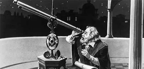 目前外太空中有人类的尸体吗？