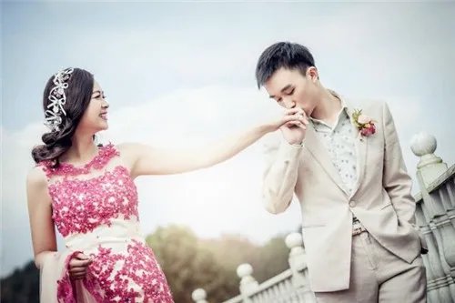重庆婚纱照价格大揭秘 盘点拍婚纱照的那些陷阱