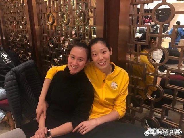 朱婷夺冠后和前女排自由人单丹娜聚会，两人的关系怎么样？有过什么交集？
