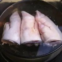 酱猪蹄的家常做法