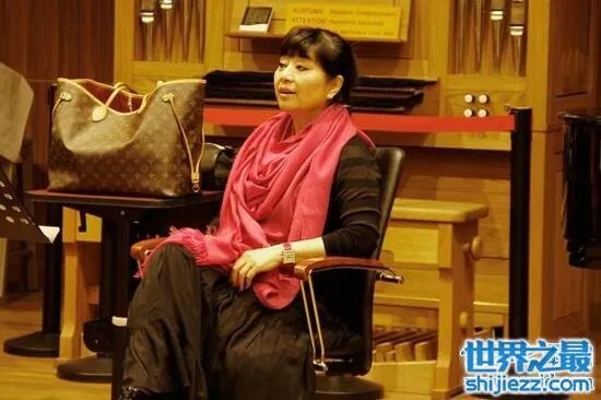 殷秀梅老公是谁,离婚后嫁给法国贵族菲利浦