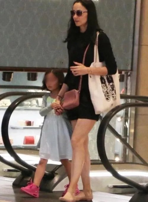 吴彦祖女儿曝光长什么样？吴彦祖女儿Raven多大了混血模样超精致