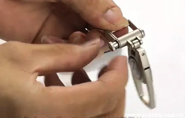 汽车钥匙扣安装方法,车钥匙扣安装步骤图解