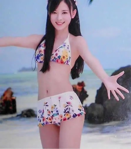 鞠婧祎比基尼照一览 鞠婧祎证件照清纯惊艳
