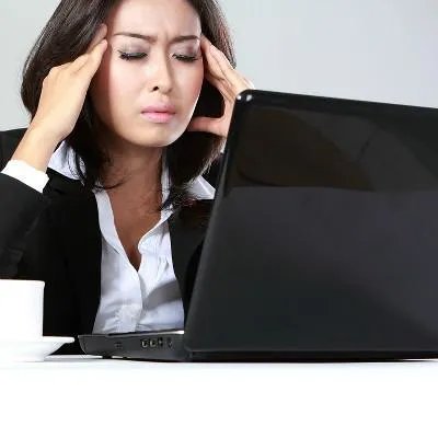 眉心疼痛是什么原因