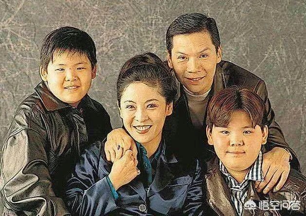 向佐是有个弟弟吗？