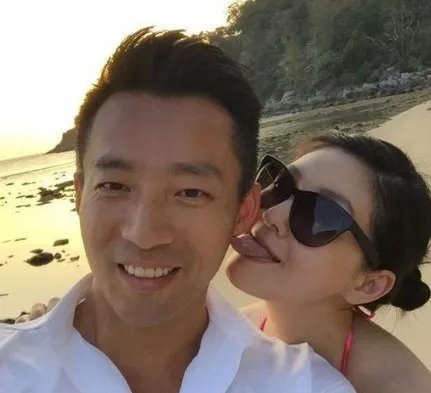 汪小菲儿子真的“惨”,负责烤肉给姐姐吃,连出镜的机会都没有,为什么?