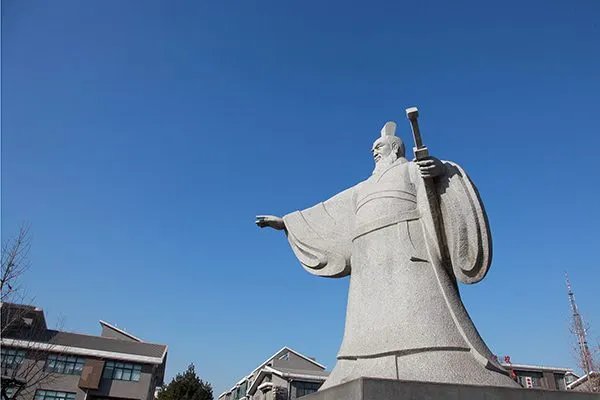 曹操挟天子令诸侯之后,为什么选择定都许昌?