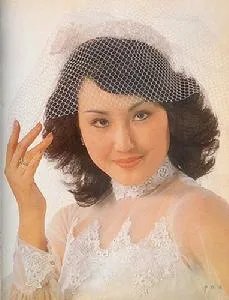 许娇容的介绍