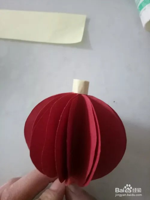 彩纸灯笼的做法