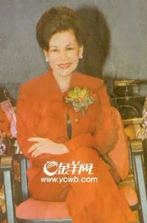 霍英东几个老婆的照片