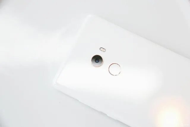 如何评价小米MIX 2 unibody全陶瓷版?