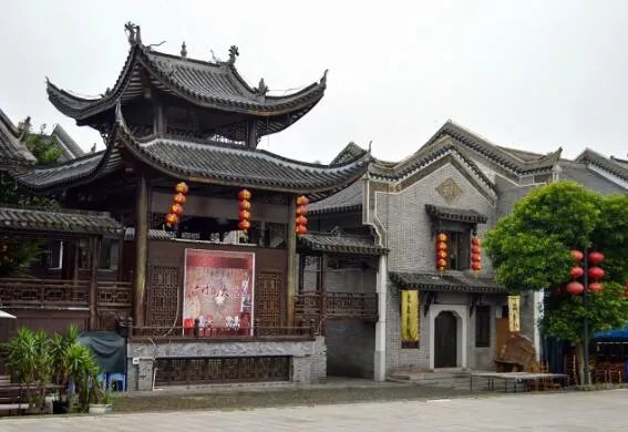 湖南和湖北里的湖指的是哪个湖泊