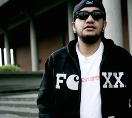 爱我别走由张震岳原唱 创作背景遭曝光