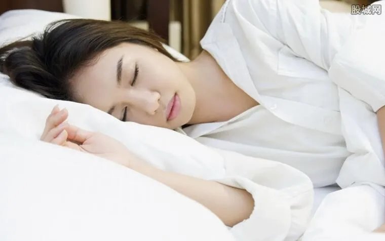 哄睡师包月套餐标价1.8万 这钱也太好赚了吧