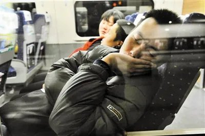 红眼高铁的介绍