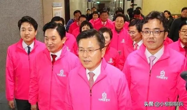 黄教安，最近为什么不出来闹了？他是彻底退出了吗？