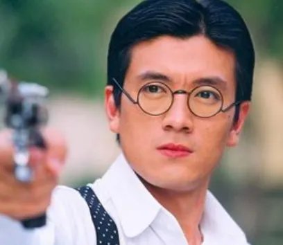 演员杨子的父亲是谁?年纪轻轻出任巨力集团的副总裁