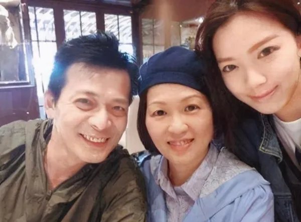 黄日华女儿直言感谢苗侨伟夫妇,尚未走出伤痛?