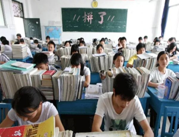 全国高考作文题目出炉,甲卷“难”到上热搜,专家对这一现象是如何解答的?