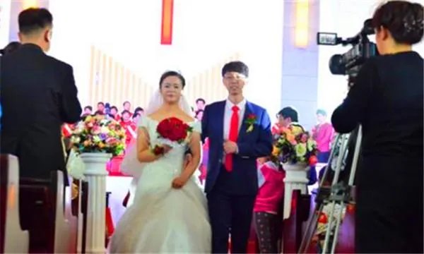 婚礼证婚词怎么写?
