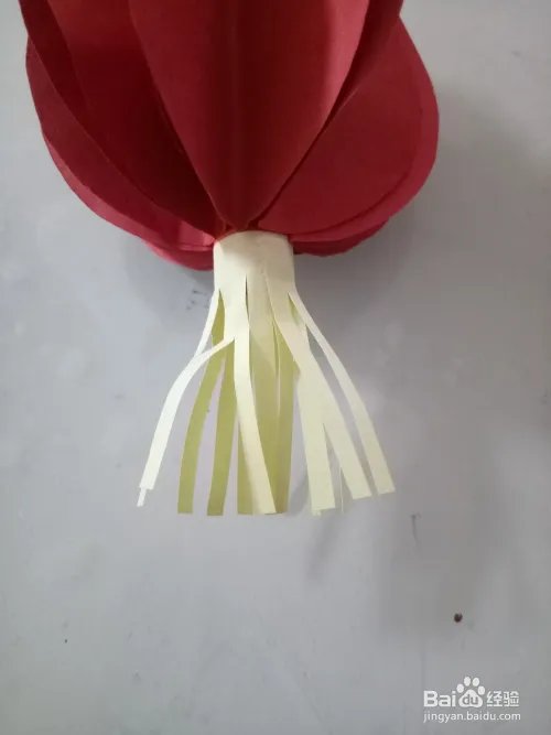 彩纸灯笼的做法