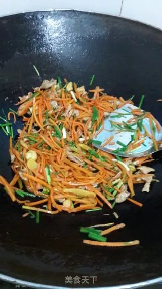 红萝卜炒肉