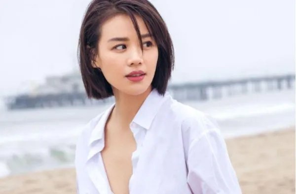 白敬亭亲到马思纯鼻子上了,两人在剧中的感情戏有多甜?